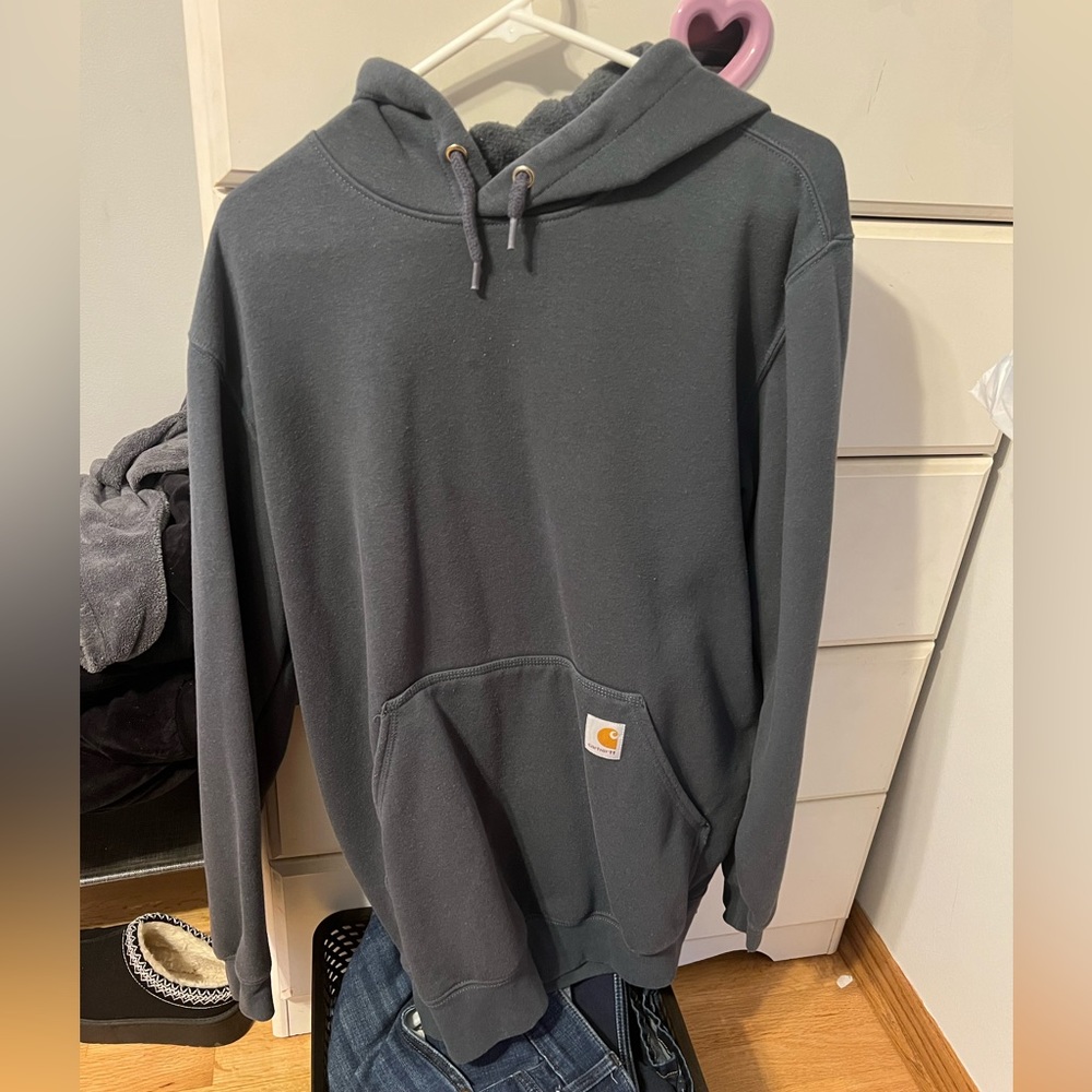 carharrt sweatshirt